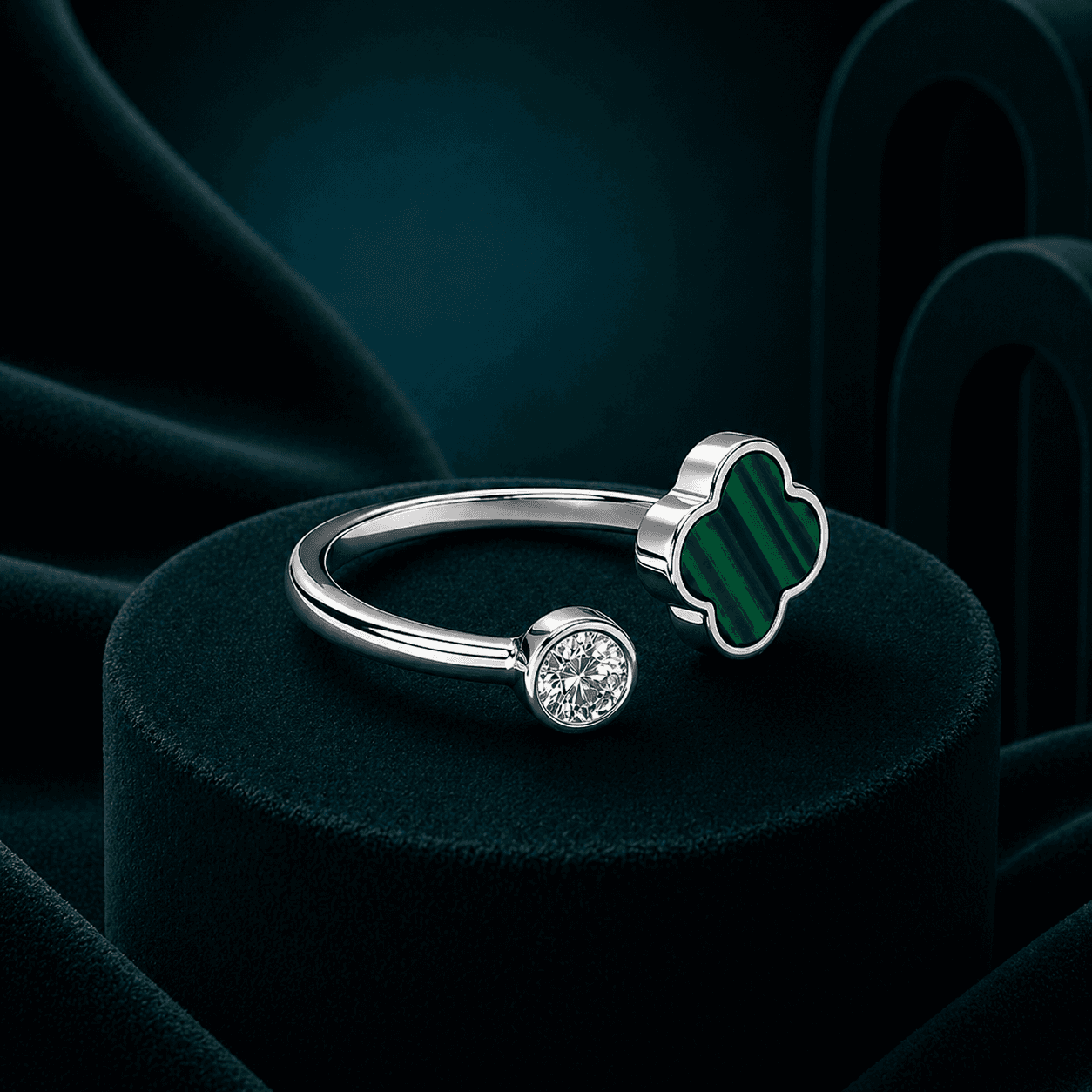 Verdant Green Clover Bypass Ring alternate view