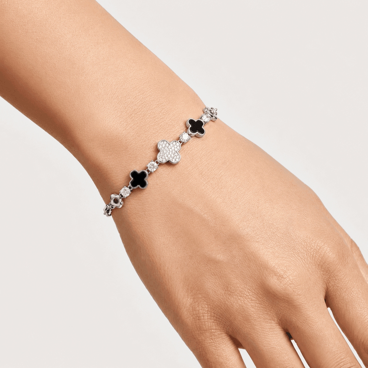 Clover Aurabloom Chain Bracelet