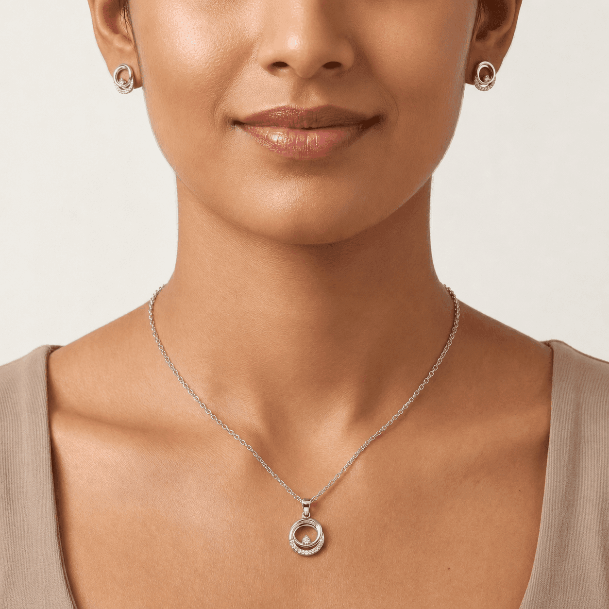Circular Halo Crystal Droplet Necklace